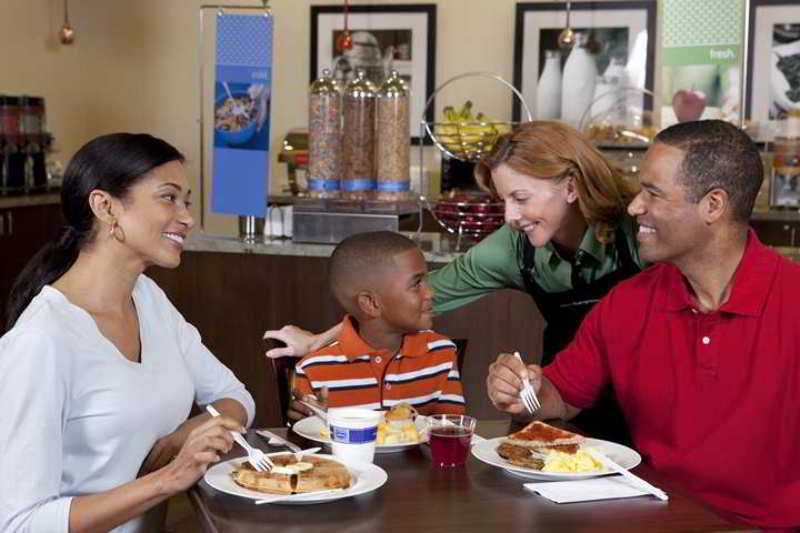 Hampton Inn Cleveland-Solon Restaurante foto